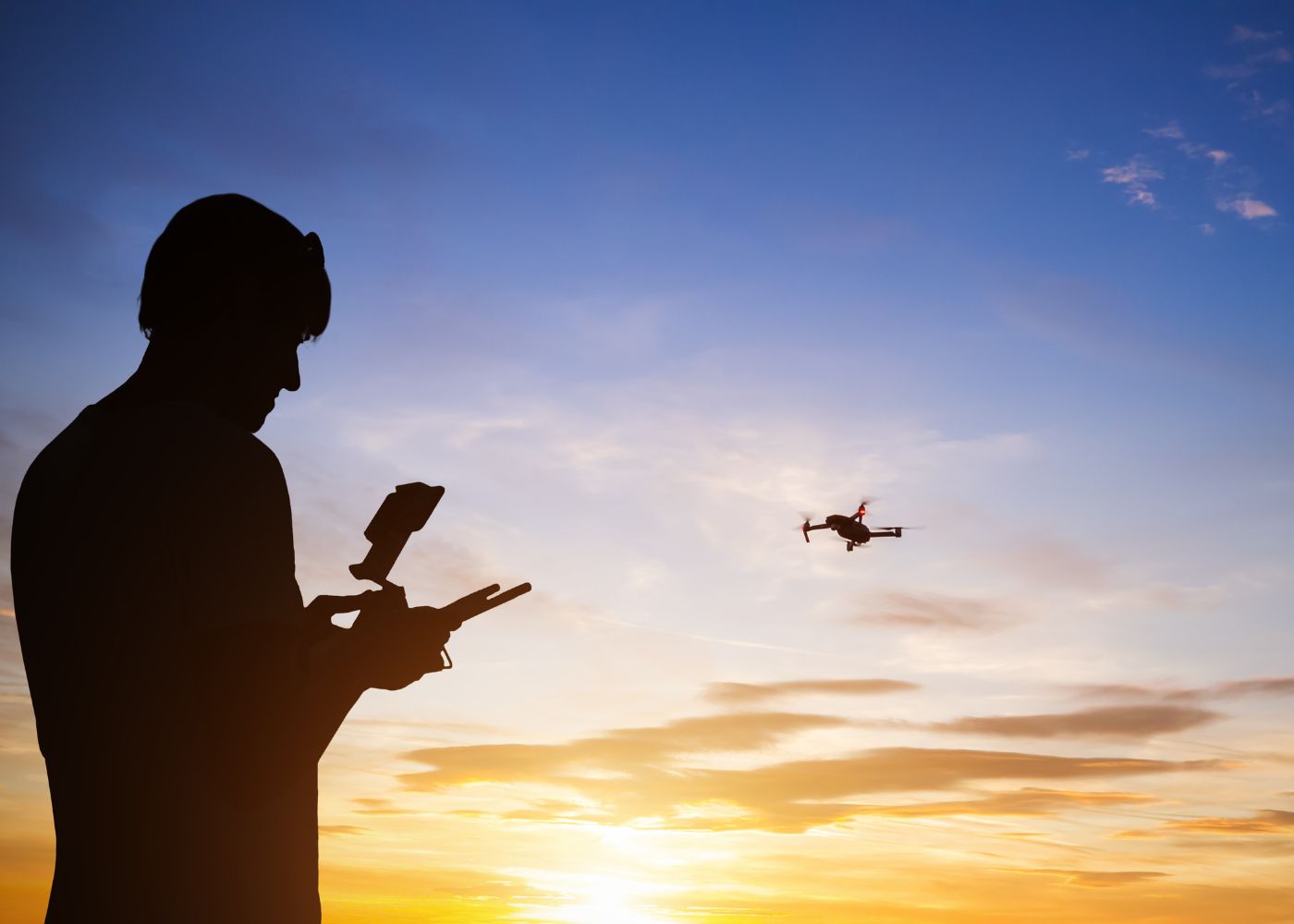 Qué hace un piloto de drones? - SG solutions
