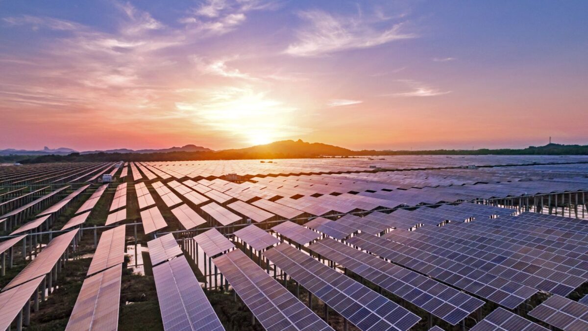 La inspección de plantas fotovoltaicas con drones implica un ahorro significativo en tiempo y dinero