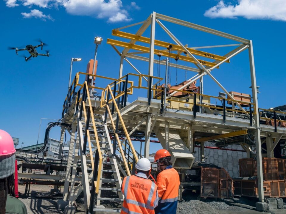 Inspección con drones: tecnología para la seguridad en instalaciones industriales