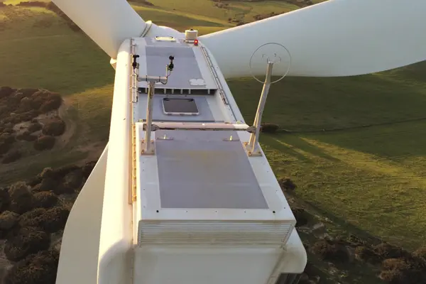 Imagen de Inspección Eólica dron gondola veleta anemometro utilizada en los servicios profesionales de SG Solutions.