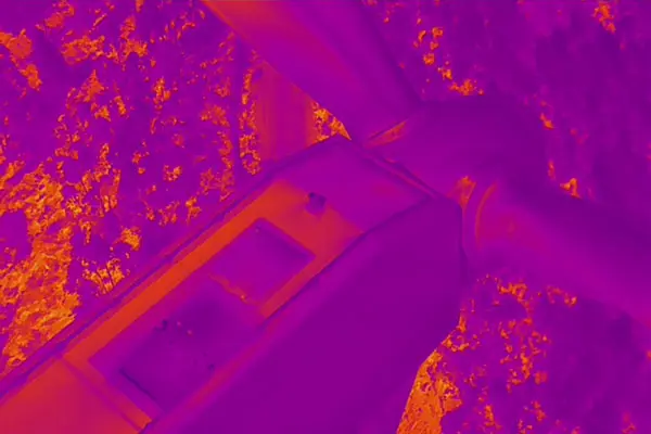 Imagen de Inspección Eólica termografía superficie pala erosion ataque utilizada en los servicios profesionales de SG Solutions.