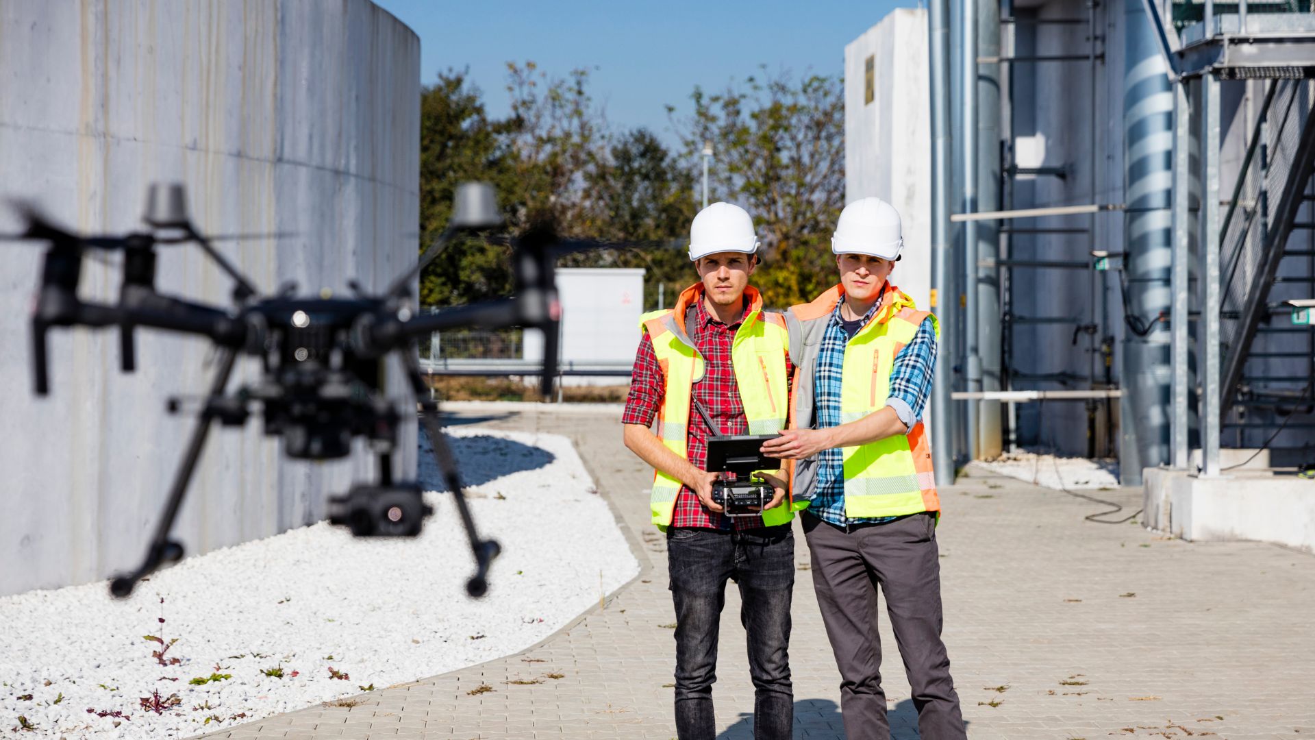 Imagen de Inspección eléctrica con drones utilizada en los servicios profesionales de SG Solutions.