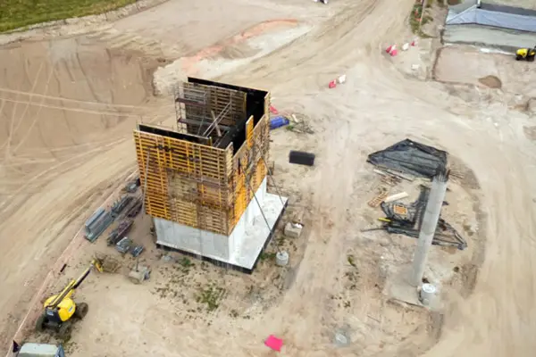 Imagen de Seguimiento obras dron paso elevado obra civil norte espana utilizada en los servicios profesionales de SG Solutions.