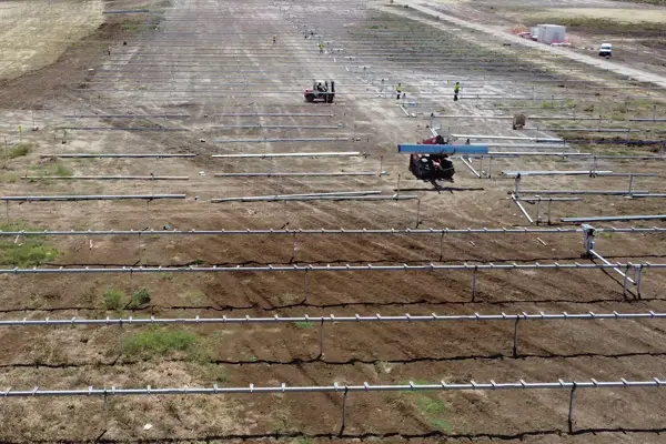 Imagen de Seguimiento obras dron planta fotovoltaica construcción utilizada en los servicios profesionales de SG Solutions.